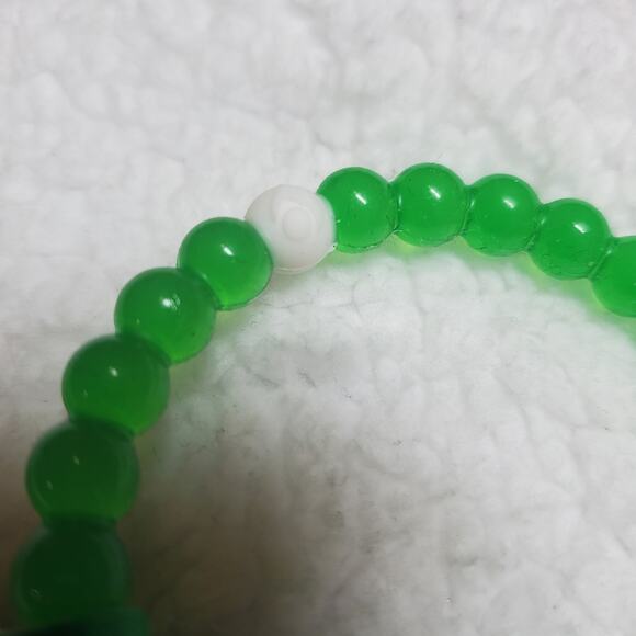 Lokai Bracelet Green The Nature Conservancy New Size Medium NWT - Picture 7 of 8